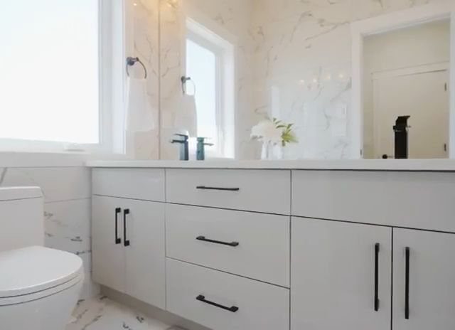 Ensuite vanity